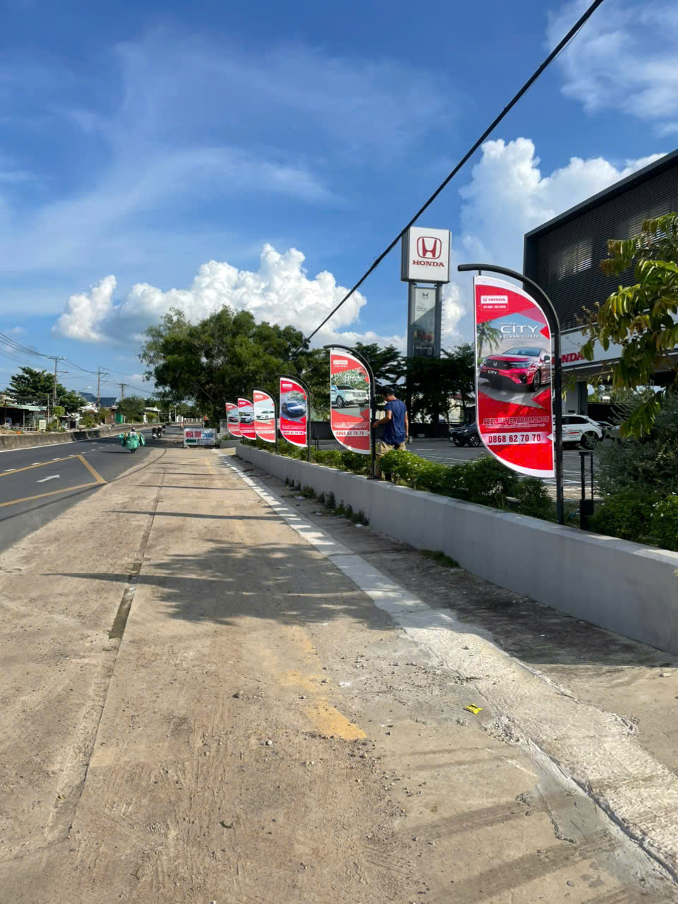 Thi công dán decal Tây Ninh 
